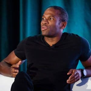 Shilling Before Dumping? Why Crypto X Is Furious With Arthur Hayes After His Latest Sale