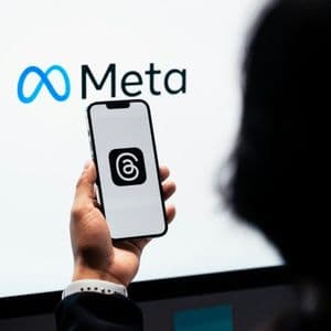 Meta’s 2026 Stablecoin Push Faces Senator Warren Scrutiny Over Financial Stability Risks
