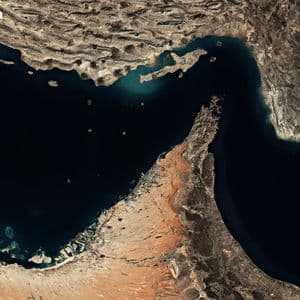 US Navy Enters Strait of Hormuz to Clear Iranian Mines, Bitcoin Falls 2.5%