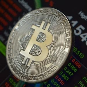 Bitcoin Uptrend Remains Alive Despite Bearish Pressure Below $78,800