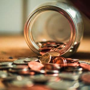 ETH, SOL, ADA drop 5% as Trump trade threats and bond selloff spark crypto risk-off