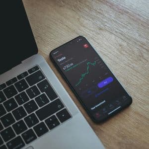 Tokenized perpetual swaps hit $31 billion weekly volume on commodities volatility