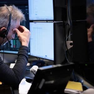 Bitcoin isn't crashing because of Saylor, it's losing the momentum trade
