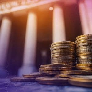 Stablecoins Hit $284B – Are Banks Really at Risk? Analysts Weigh In