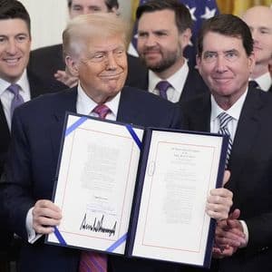GENIUS Act Signed: Stablecoins Now Face Strict Rules & Oversight