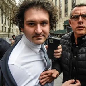 Sen. Lummis Rebukes Sam Bankman-Fried, Says CLARITY Act Would Mean Longer Sentence