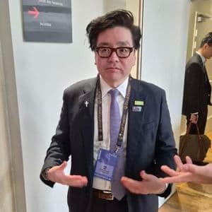 Tom Lee calls Strategy's bitcoin sale classic bottom behavior