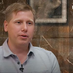 Grayscale’s Silbert Gives Rare Agreement with Binance CEO On ‘Missing Link in Crypto’