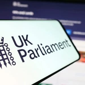 UK Lawmakers Warn AI Boom Outpaces Financial Regulators